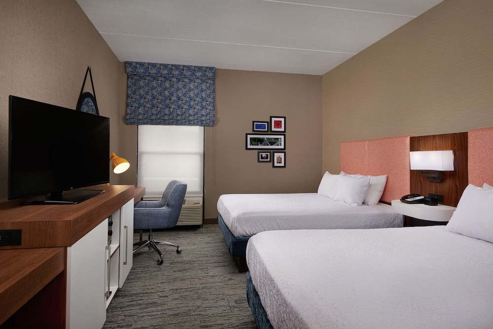 Hampton Inn Youngstown-West/I-80 12/32