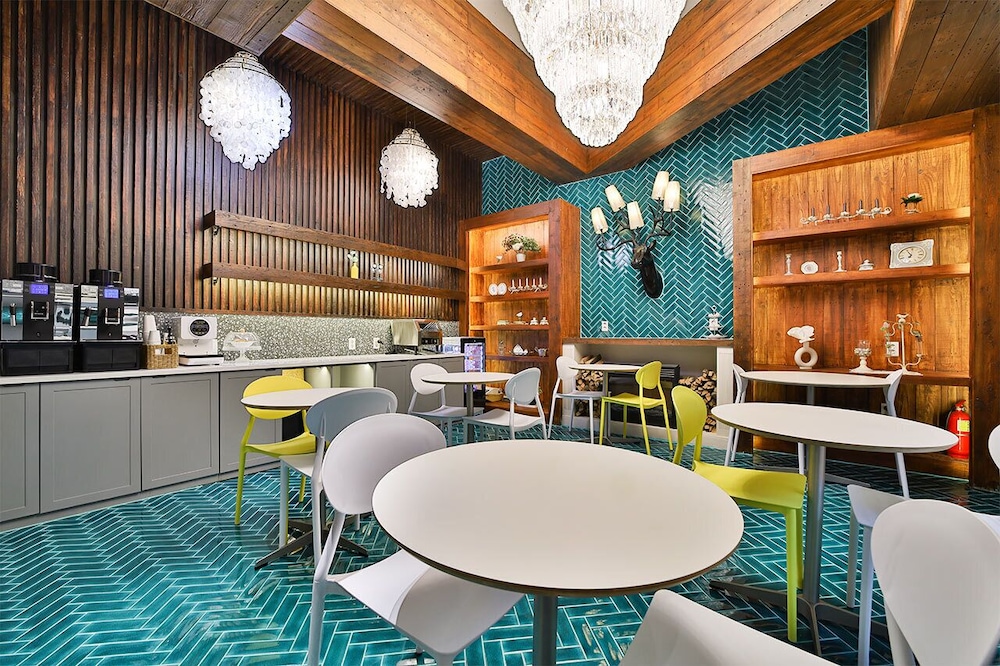 February Hotel Sungseo 51/67