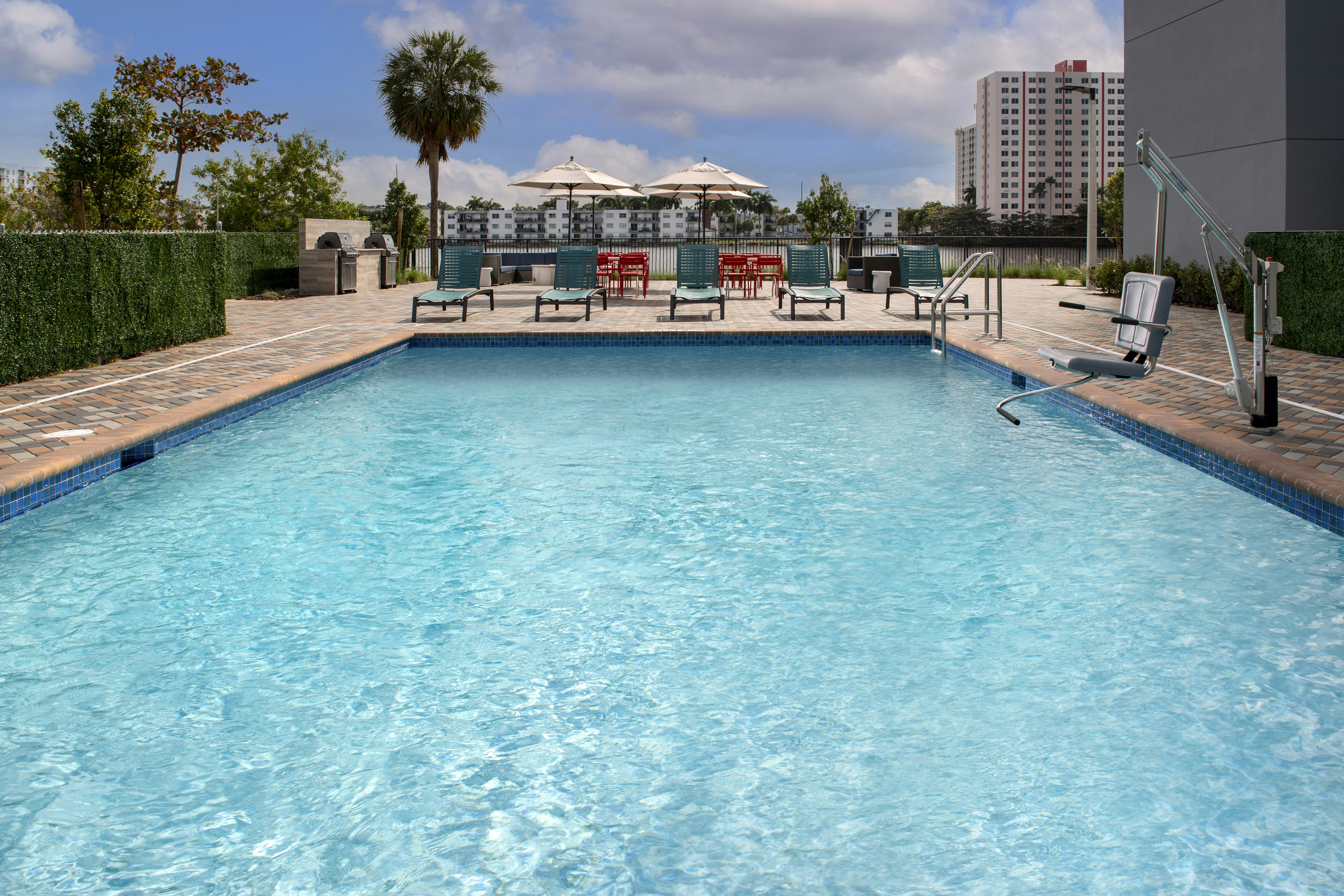Tru By Hilton Miami Airport South Blue Lagoon 24/24