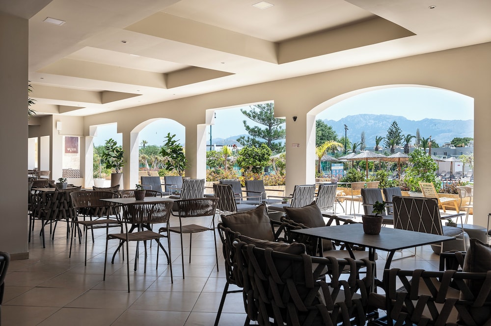 Akti Coast Club Hotel 46/62