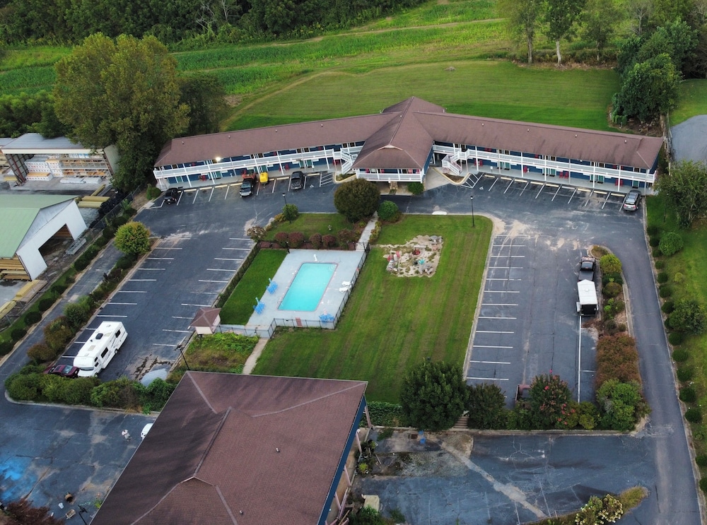 Mountain Valley Inn Dillard 4/62
