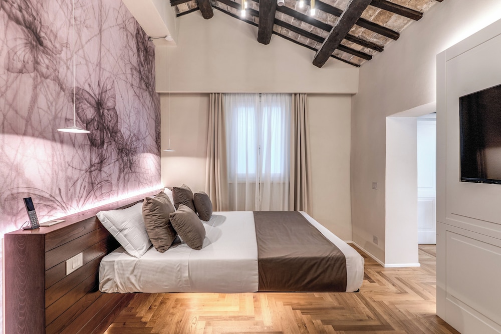 Room, Quadruple, King Bed, Terrace, Separate Building