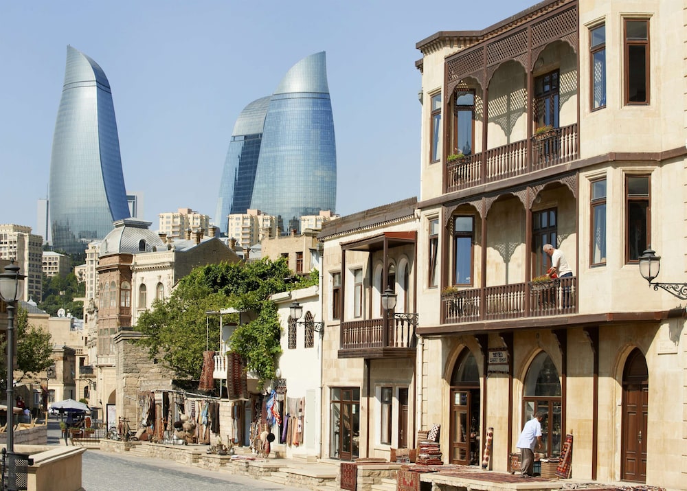 Fairmont Baku Flame Towers 8/76