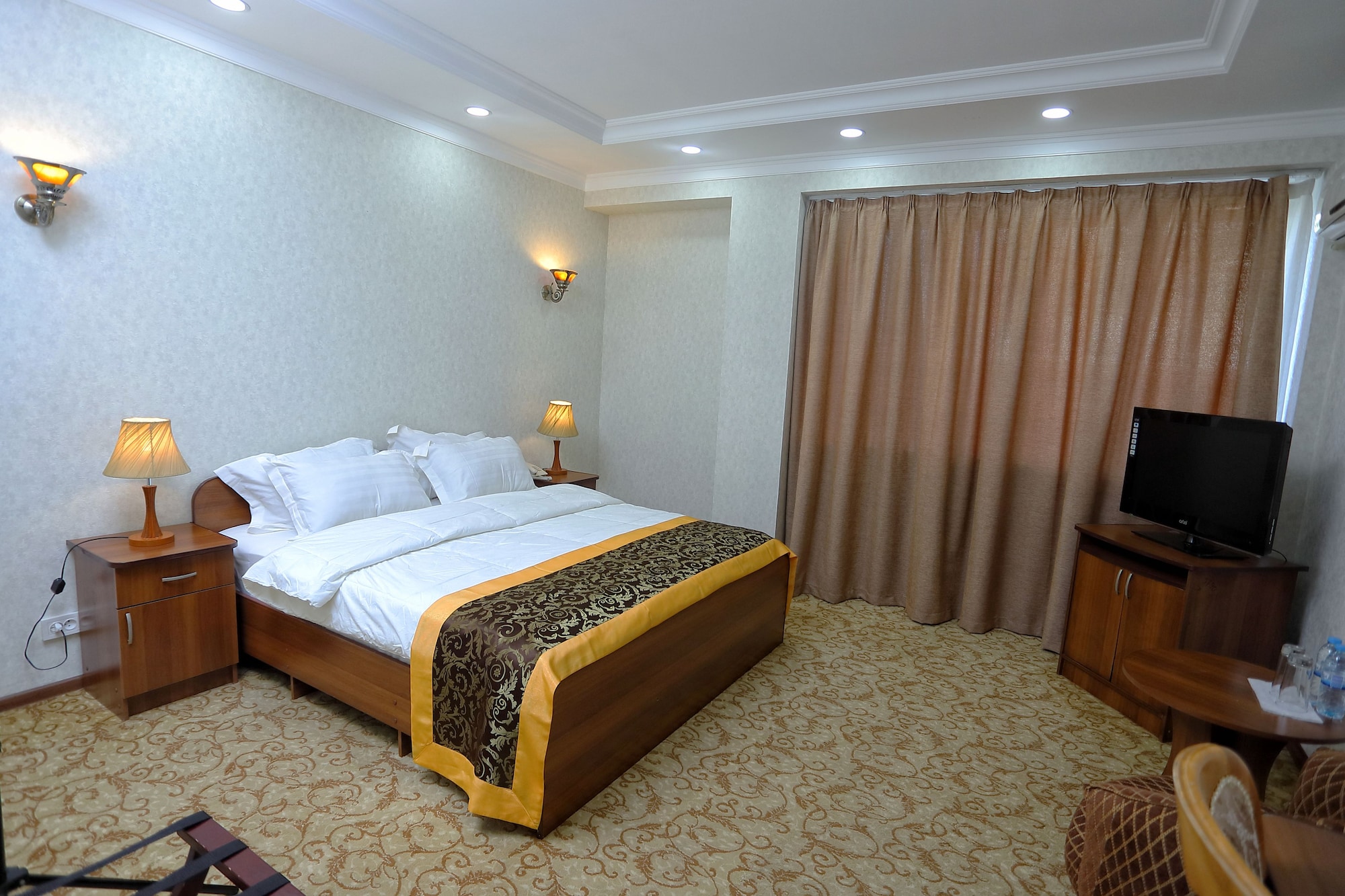STANDARD, DOUBLE BED
