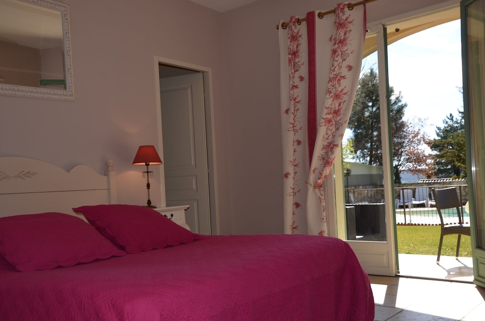 RELAIS DU SILENCE LE CLOS DE PRADINES 22/51