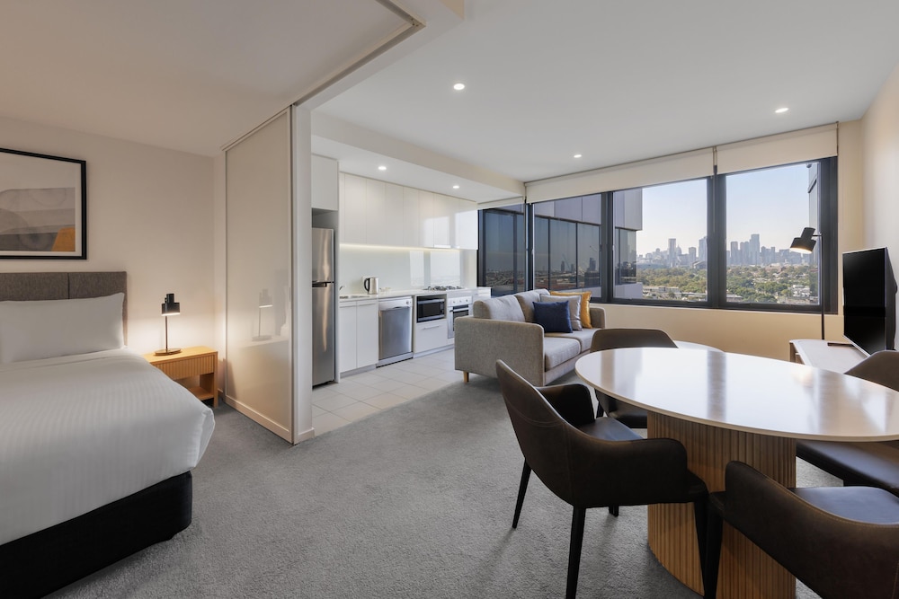 Oaks Melbourne Flemington Suites 16/46