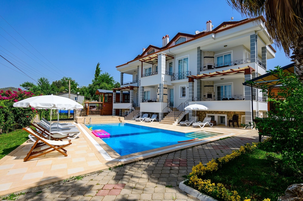 Anatolian Apartments 47/50