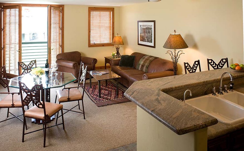 Inn at Lost Creek 30/59