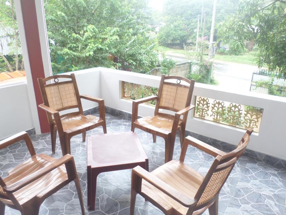 Pradeepa Guest House 15/19