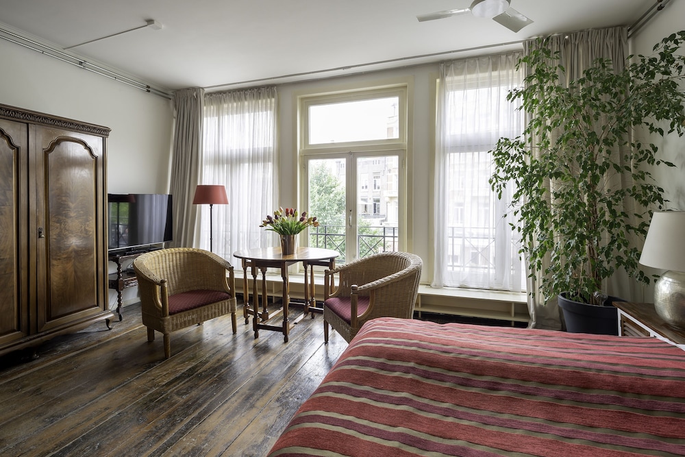 Amsterdam House Hotel 38/47