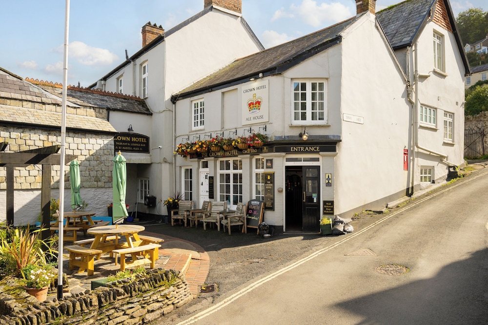 The Crown Hotel 38/50