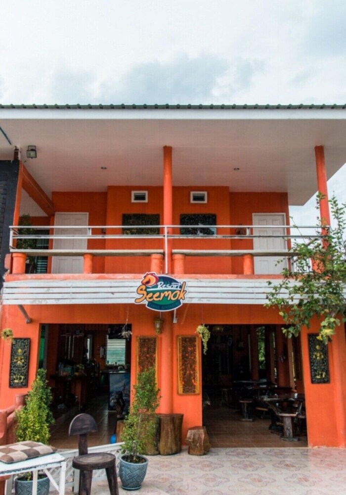 Seemok Resort 1/50