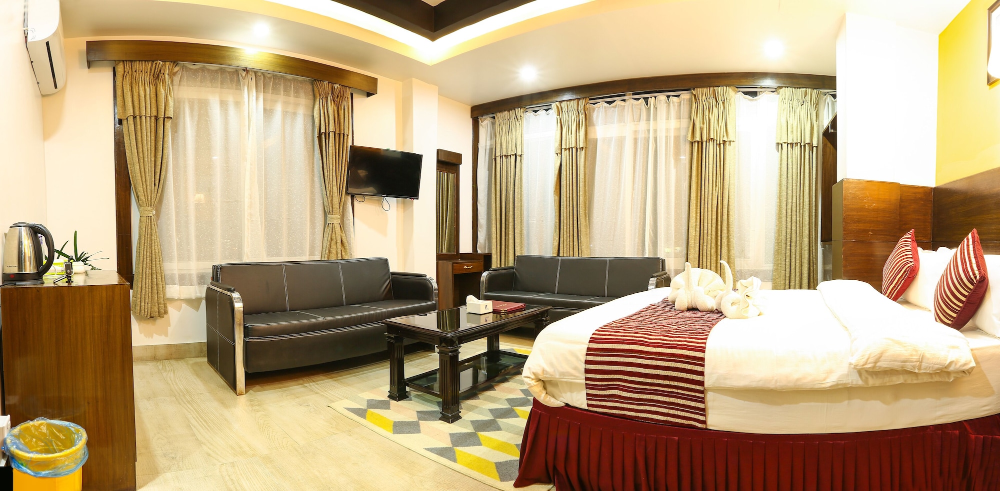 EXECUTIVE, STUDIO, SUITE