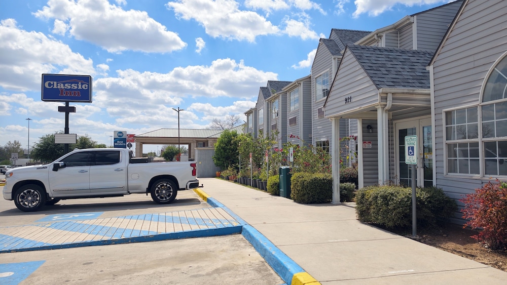 Classic Inn San Marcos, TX 43/60
