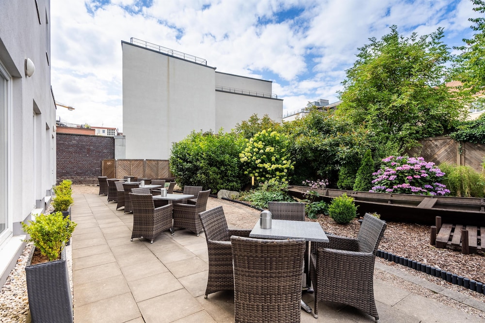 Premier Inn Hamburg City Millerntor Hotel 25/32