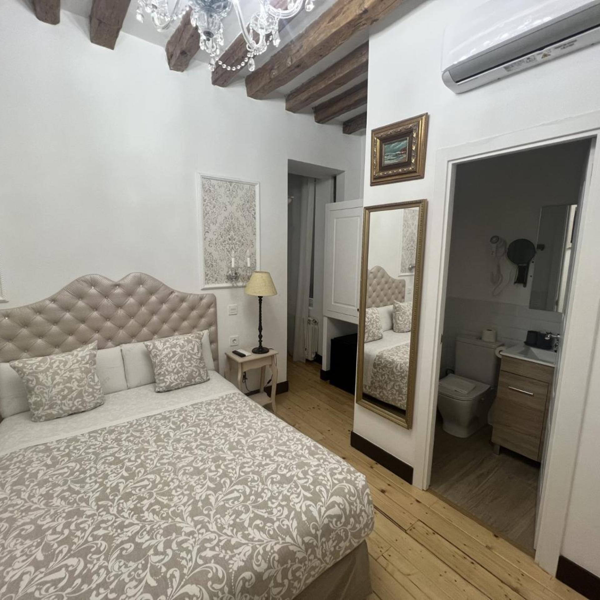 Oriente Palace Apartments 22/47