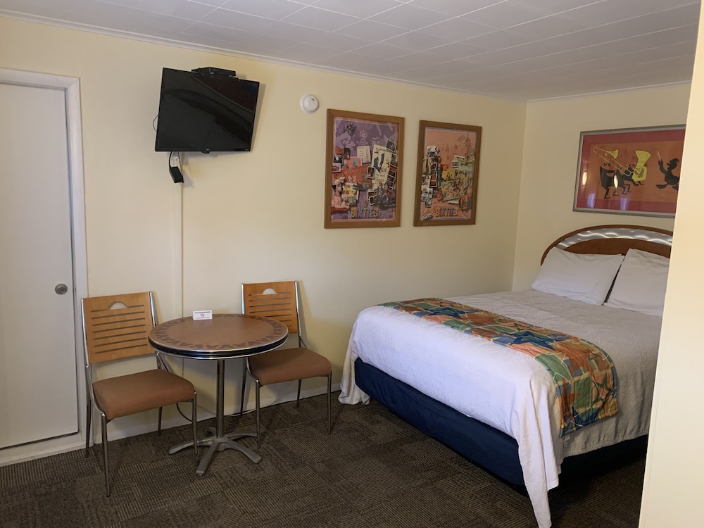 Hotel Marceline 11/24