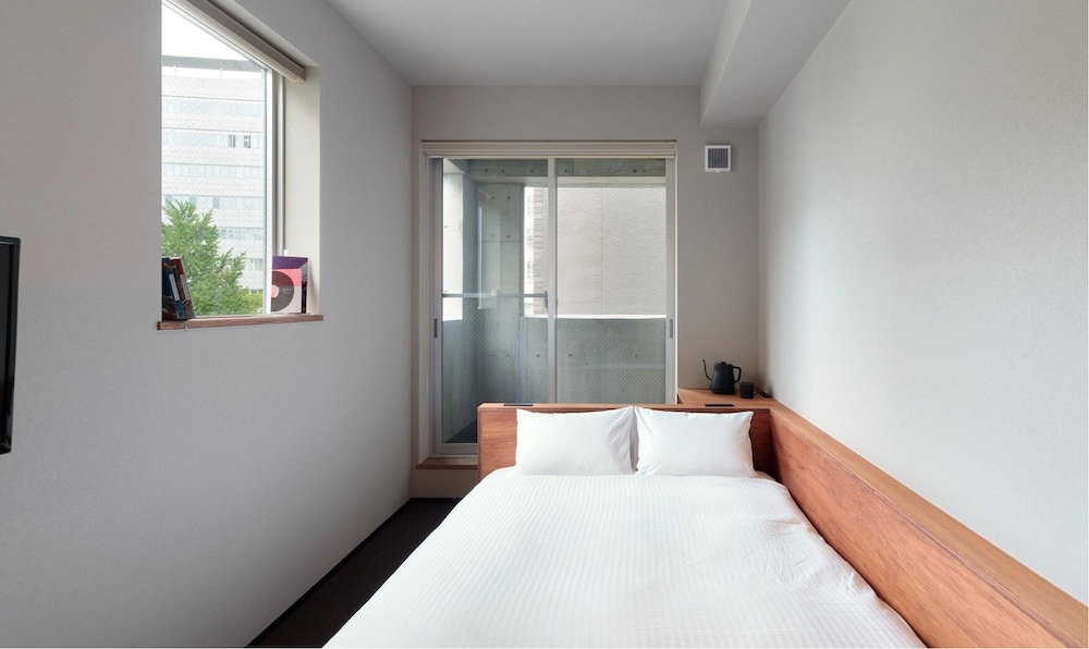 DELUXE, DOUBLE BED