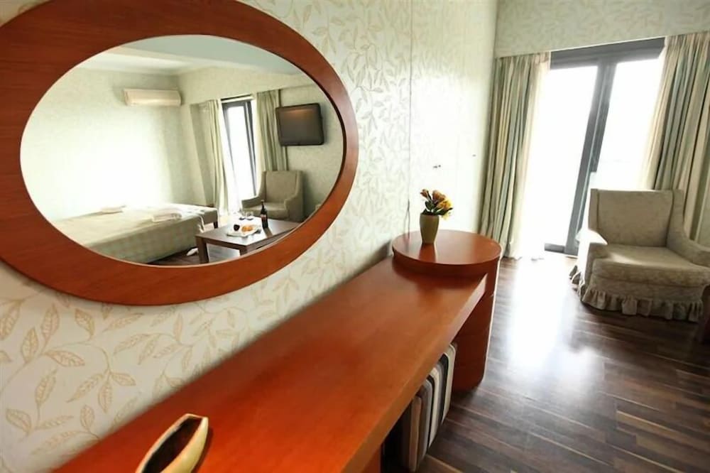 Galaxy Hotel 39/50