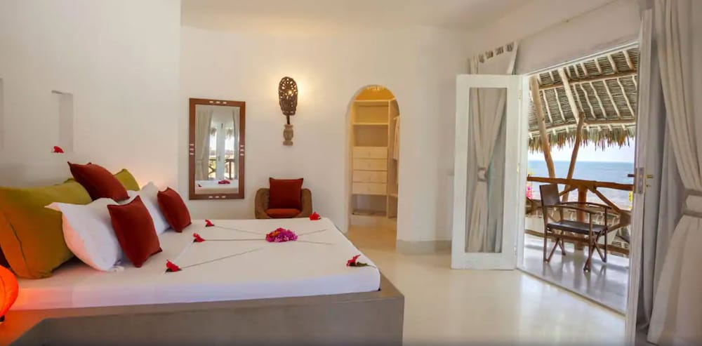 Leopard Point Luxury Beach Resort & Spa 16/52