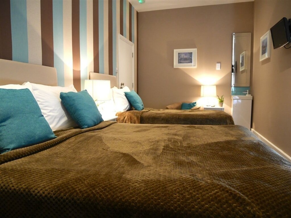 RAVNA GORA HOTEL 14/67