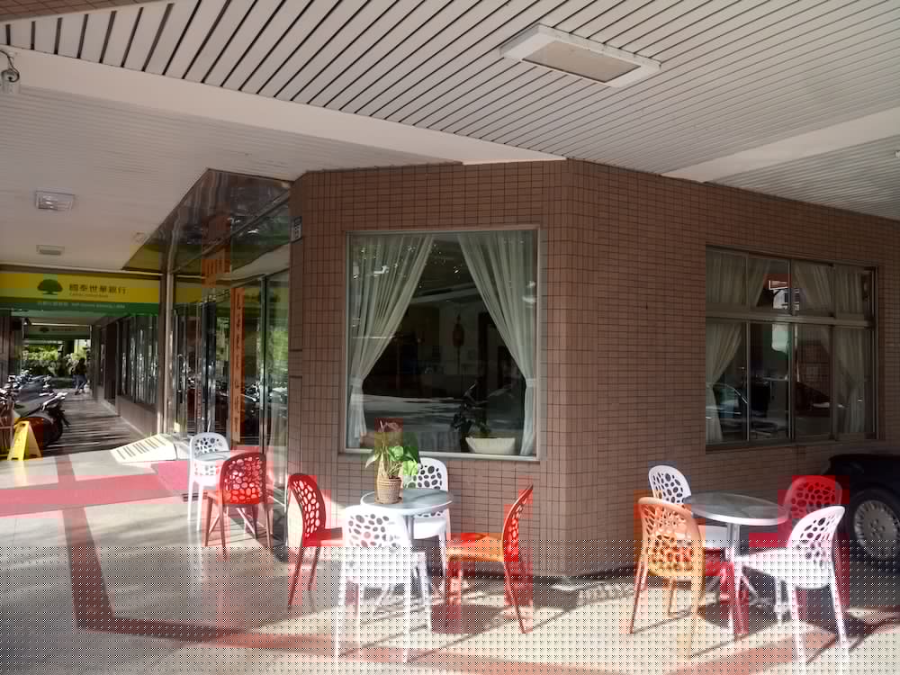 Hua Tong Hotel 33/54