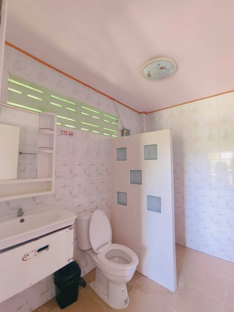 Phi Phi Viewpoint Resort 64/65