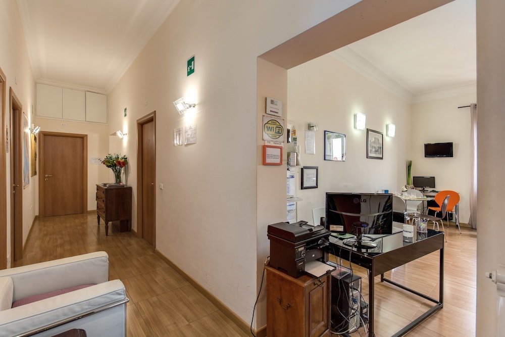 BON TON SUITE 41/49