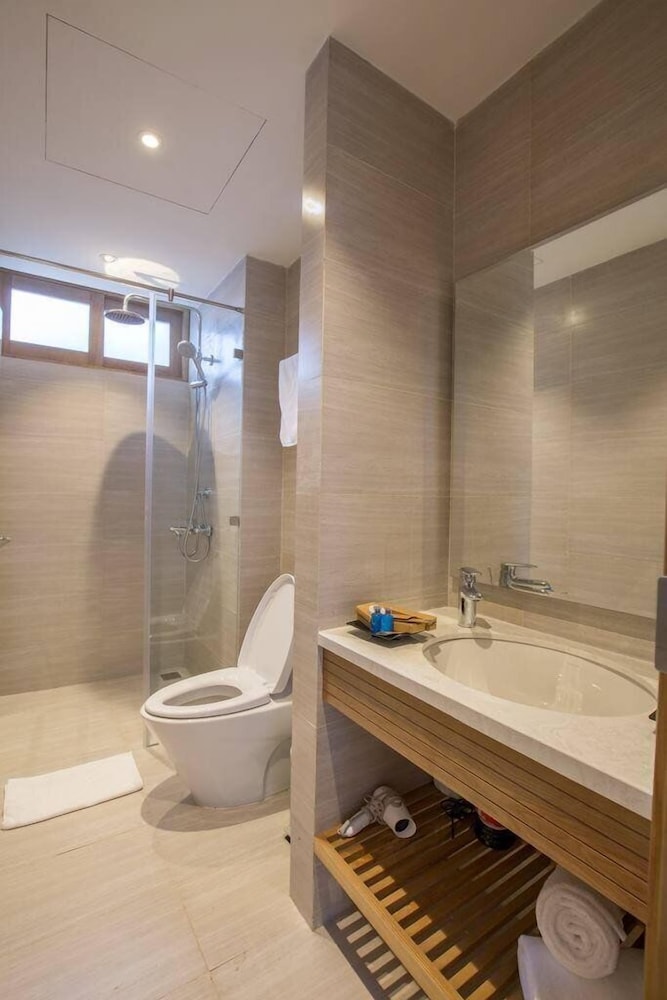 Tam House Villa Hotel 50/50