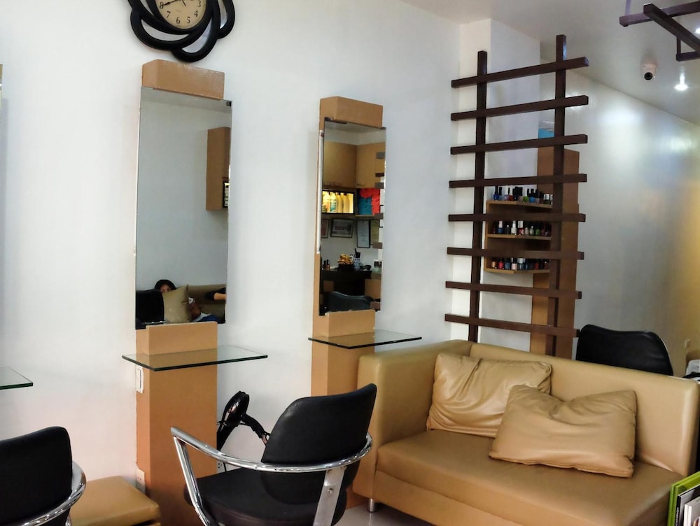 Sebastien Hotel 45/54