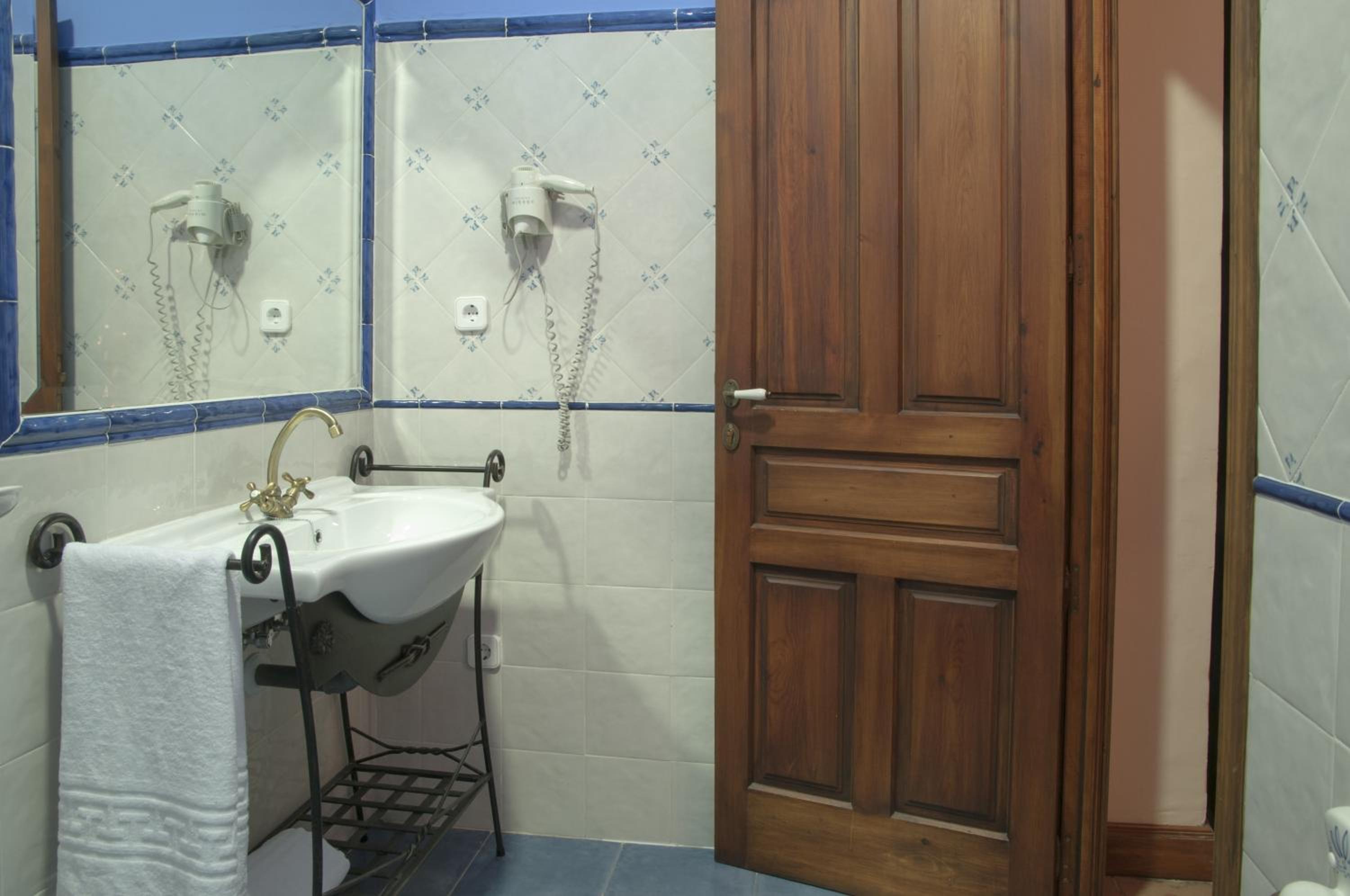 Room, Double Bed, Alvar Fanez 7/7