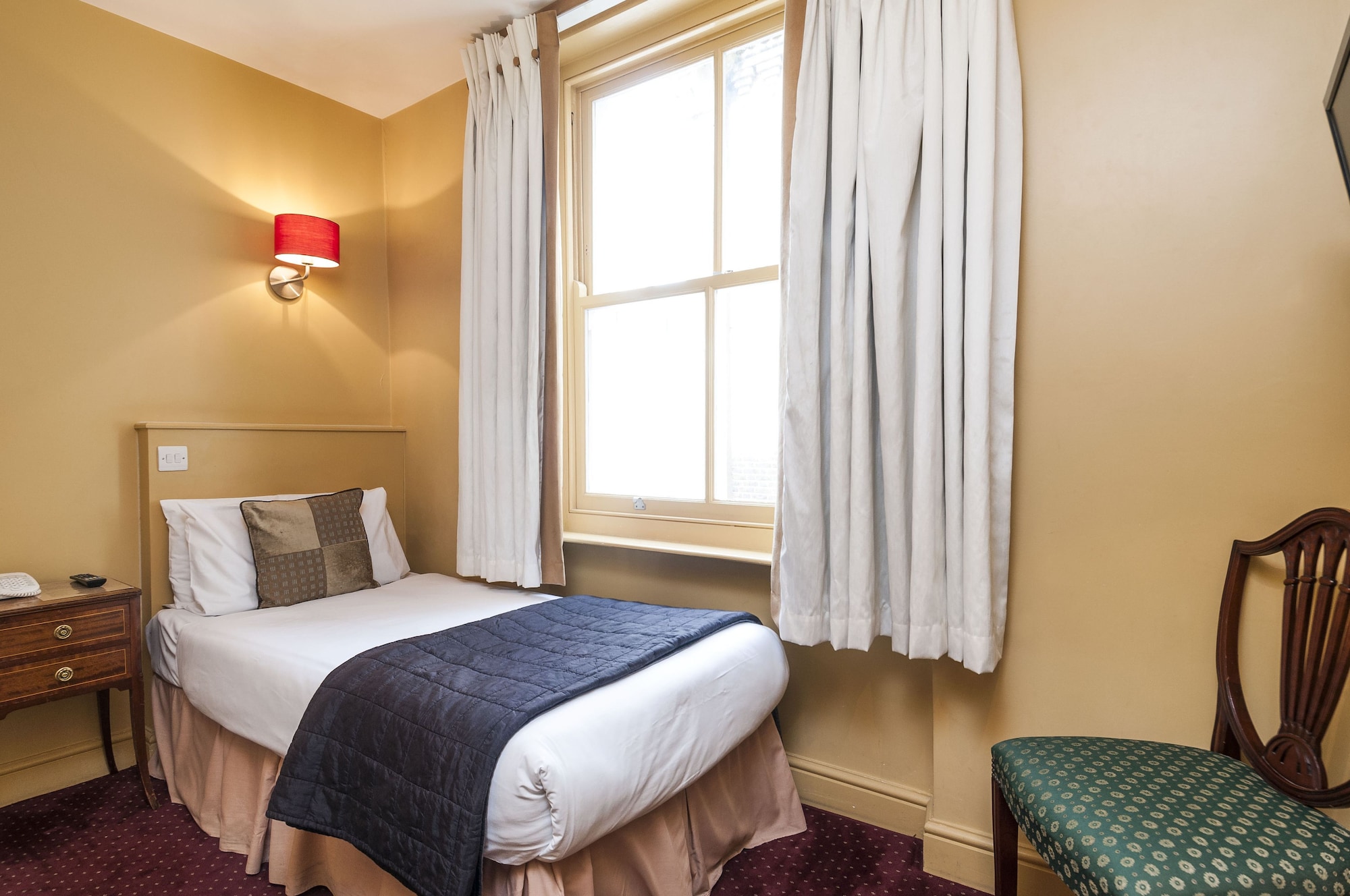 ROOM, SINGLE, DOUBLE BED