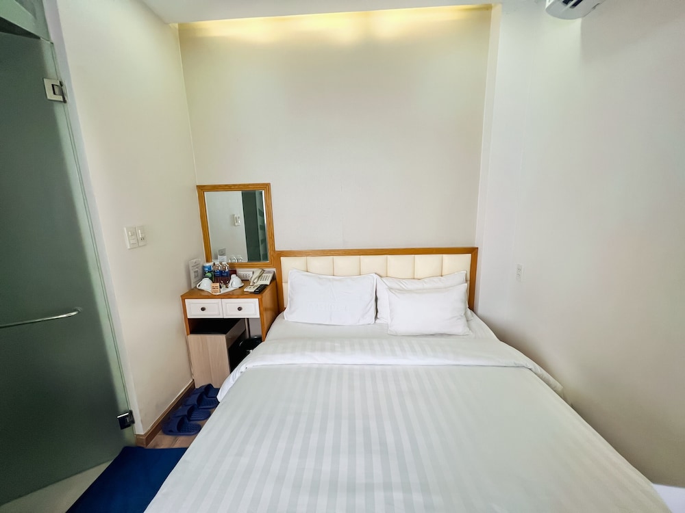 A25 Hotel - 75 Le Thi Hong Gam 23/50