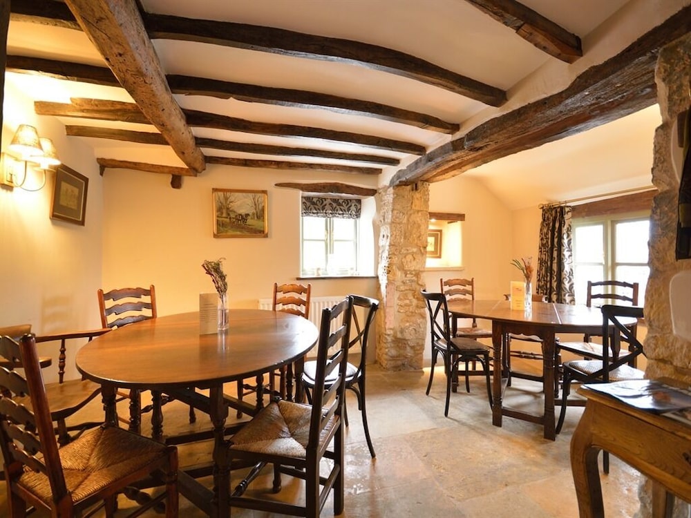 The Plough Bed and Breakfast 10/22