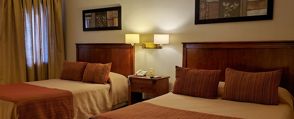 Howard Johnson by Wyndham San Pedro 14/29