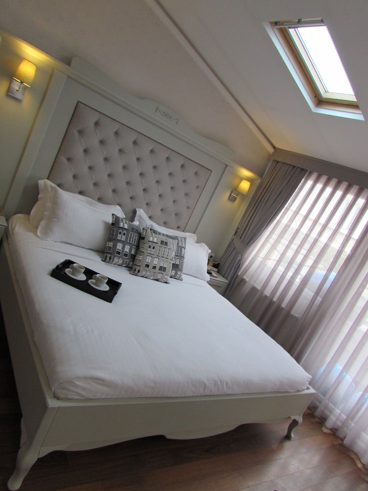 Louis Appartements Galata 11/43
