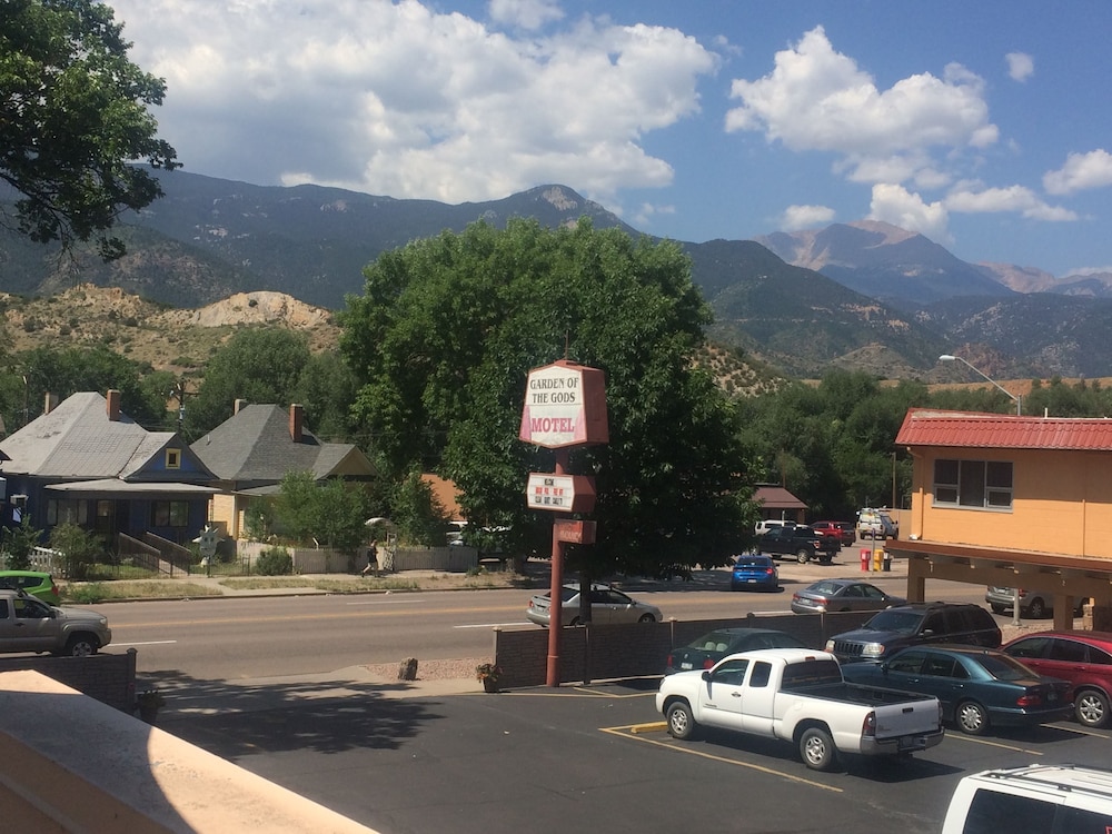 Garden Of The Gods Motel 57/58