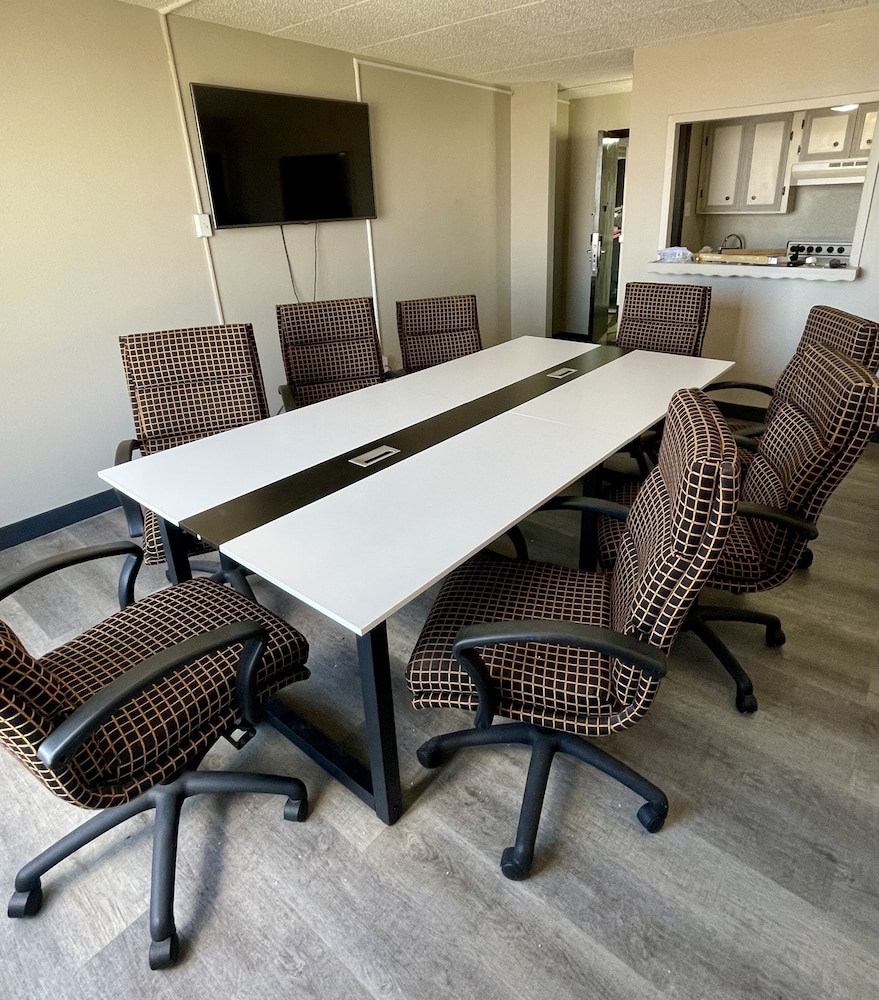 Baymont by Wyndham Laredo 20/22