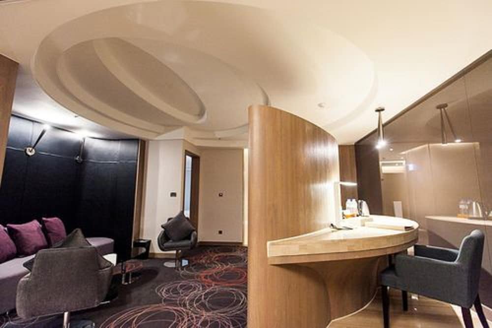 City Suites Kaohsiung Chenai 35/53