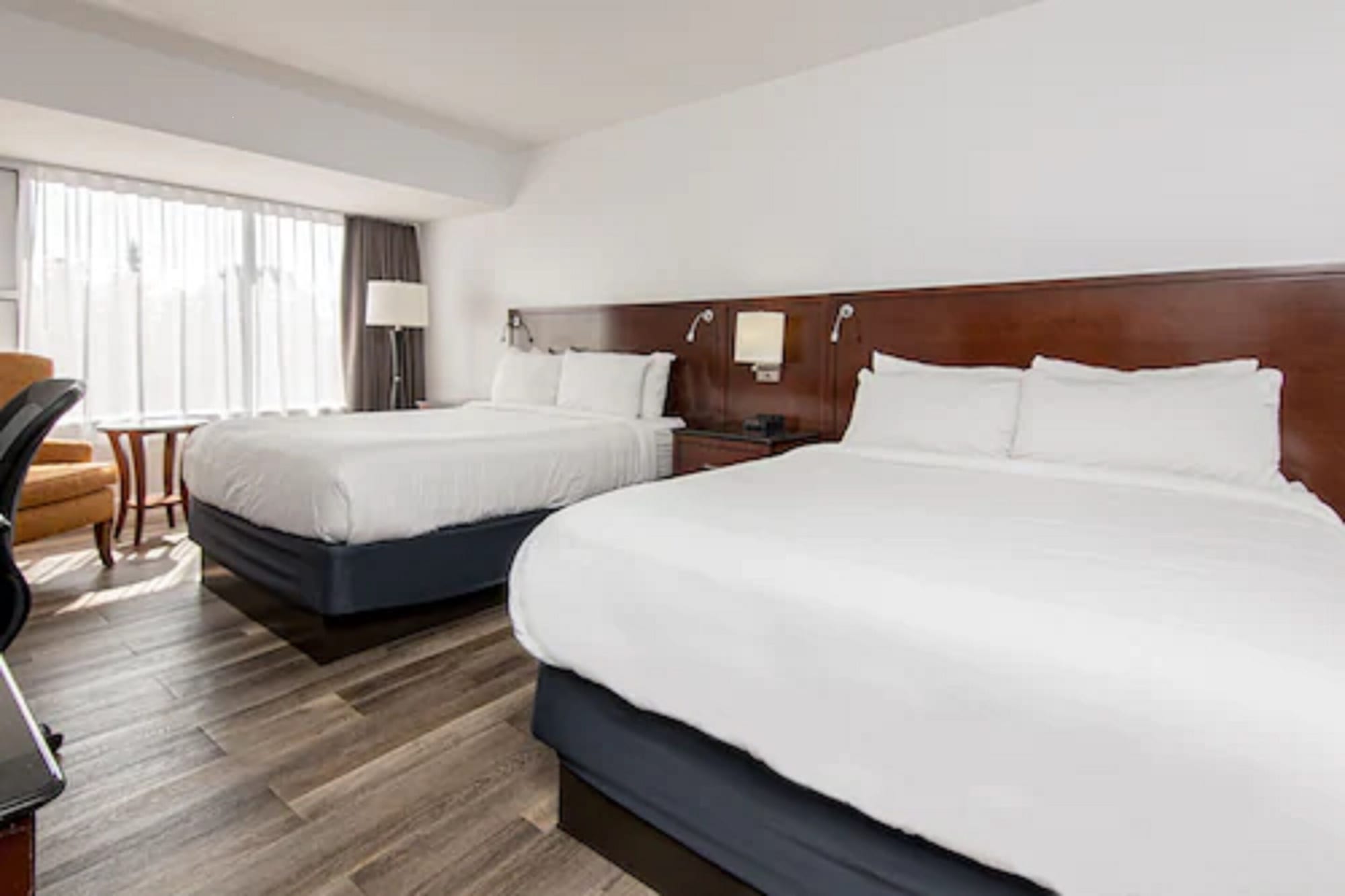 DELUXE, 2 QUEEN BEDS