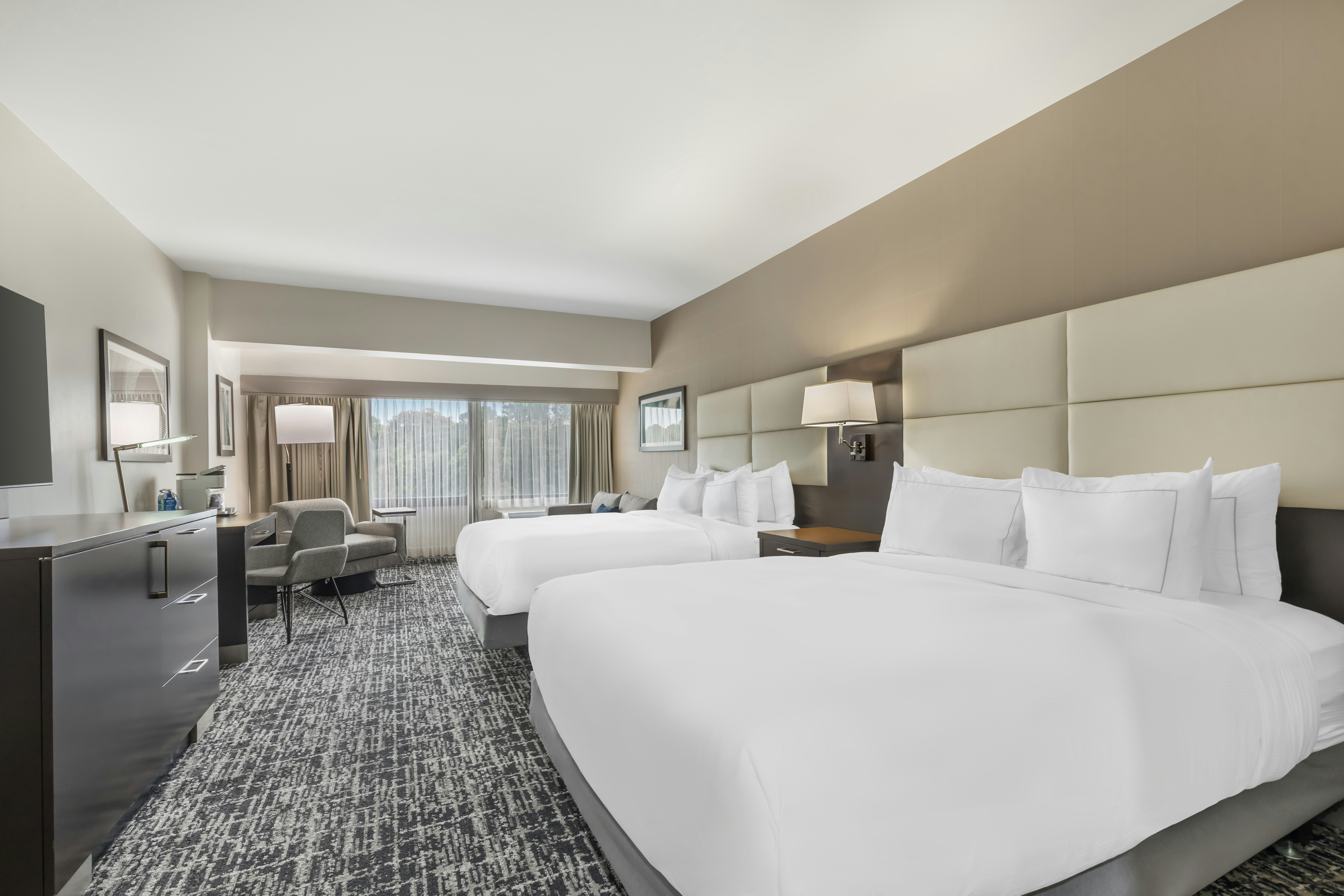 ROOM, 2 QUEEN BEDS, SOFA