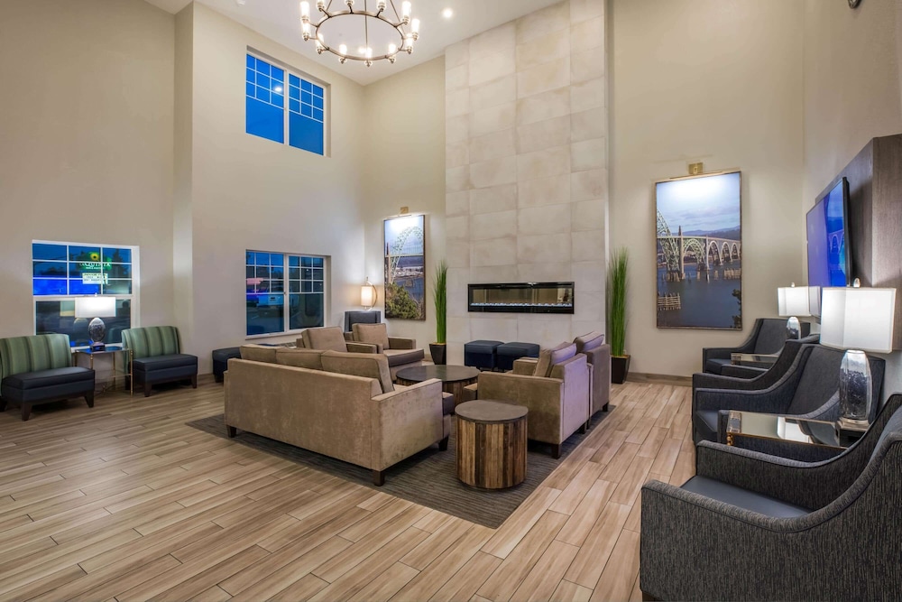 La Quinta Inn Suites By Wyndham Newport 33/40