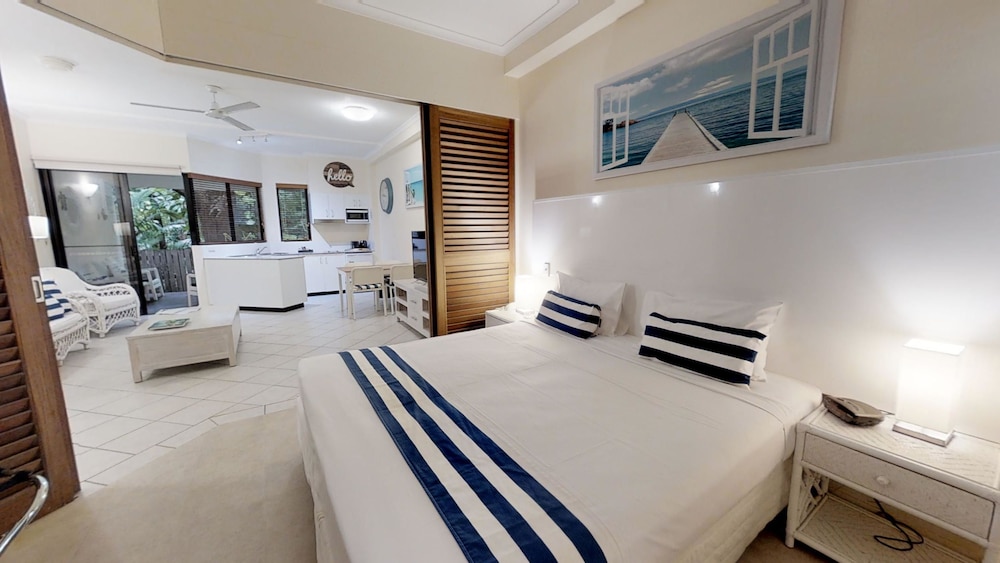 Silkari The Pavilions Port Douglas 29/65