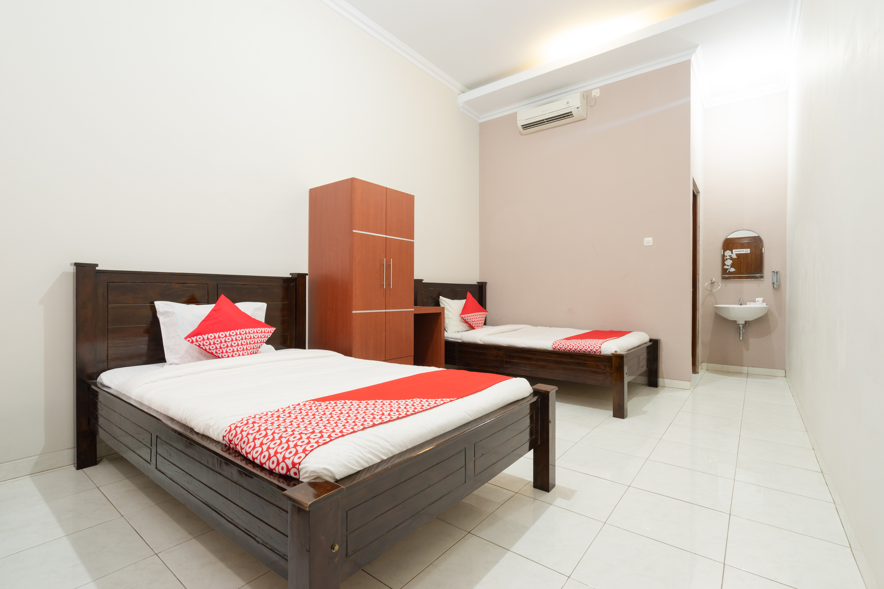 OYO 1885 Wisma Wongso Syariah 14/55