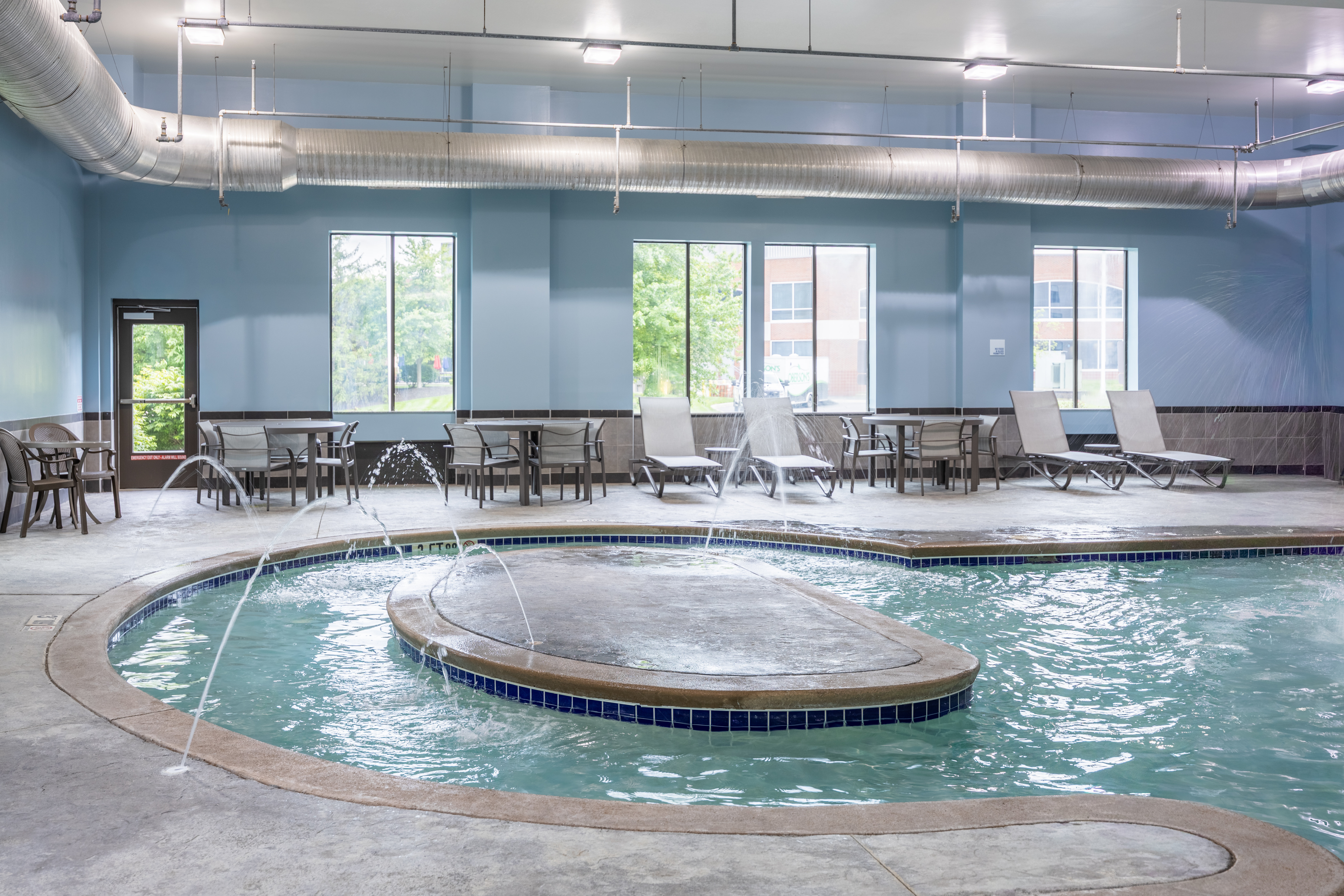 Holiday Inn Express Hotel Suites Columbus Polaris Parkway 44/77