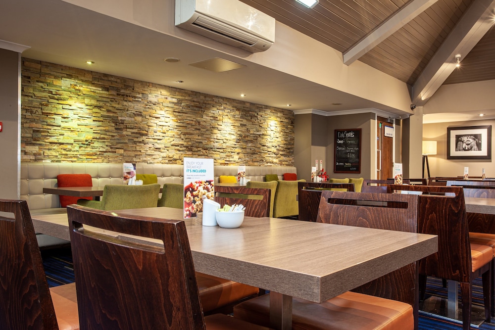 Holiday Inn Express Edinburgh Airport Ex Quality Edinburgh Airport 44/53