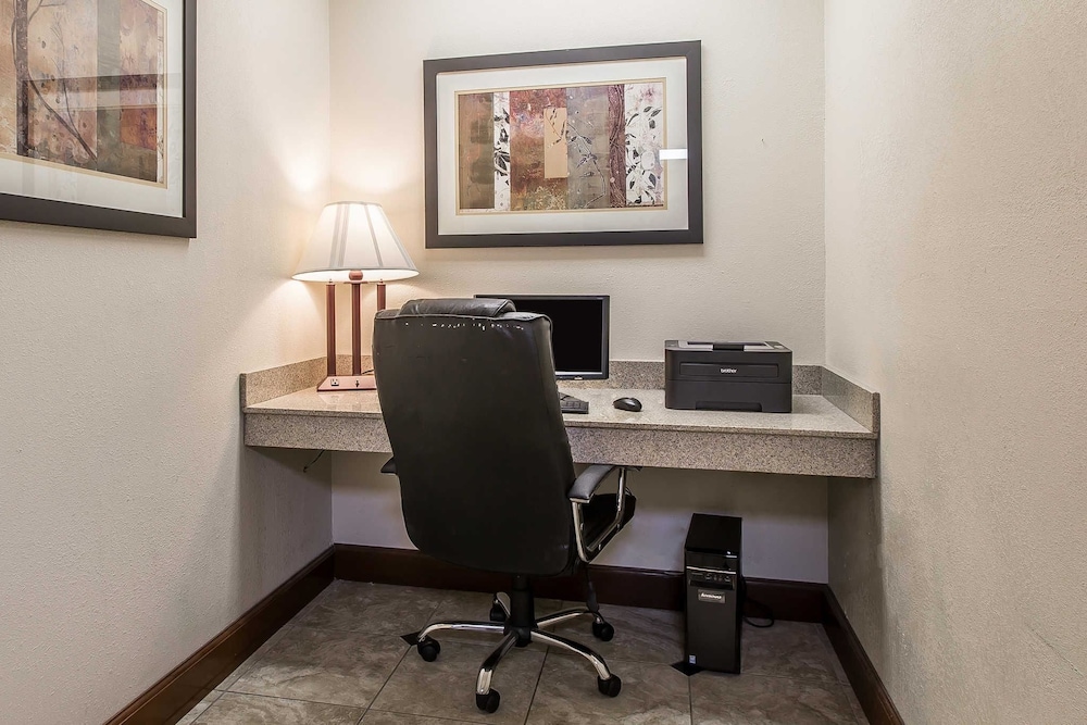 Quality Inn Montgomery South 32/33