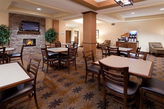 Holiday Inn Express Hotel & Suites Lamar 57/78