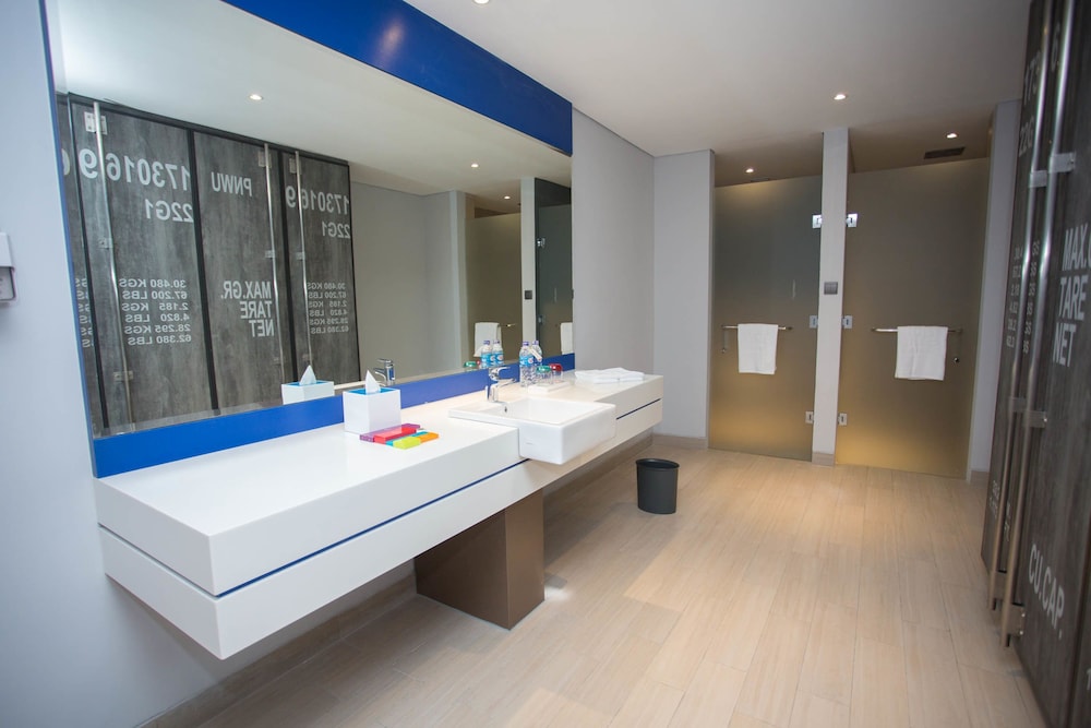 Ibis Styles Batam Nagoya 12/68