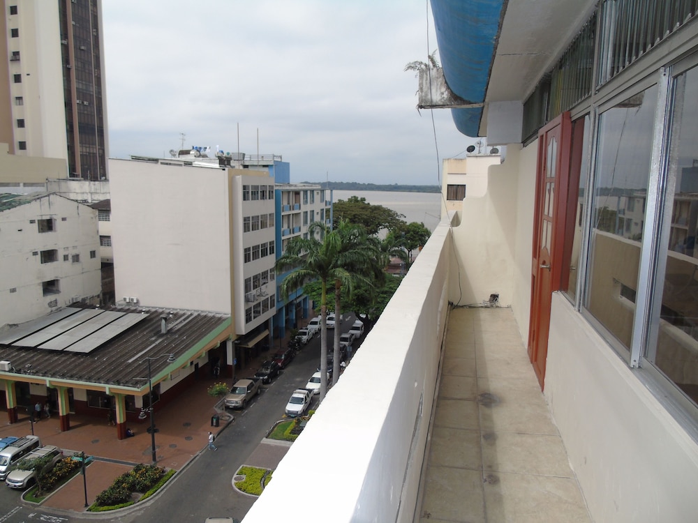Hotel Malecon Inn 9/67